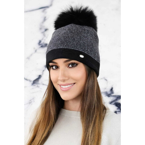 Kamea Čierna dámska zimná čiapka s kožušinovým brmbolcom Aloes, Farba 66381189
