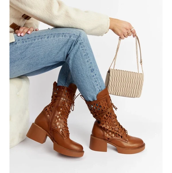 Gemre Hnedé členkové čižmy na podpätku 66473911