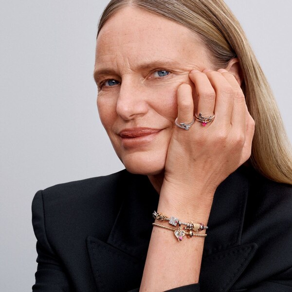 PANDORA Prívesok Otočný šíp 61458058