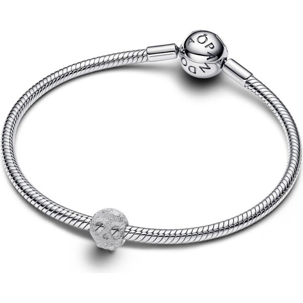 PANDORA mini prívesok Lebka s textúrou 65245835