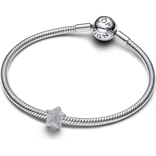 PANDORA mini prívesok Hviezda s textúrou 65245804