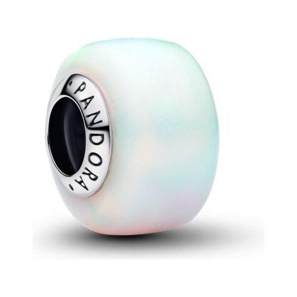 PANDORA Opaleskujúci biely prívesok 66121877