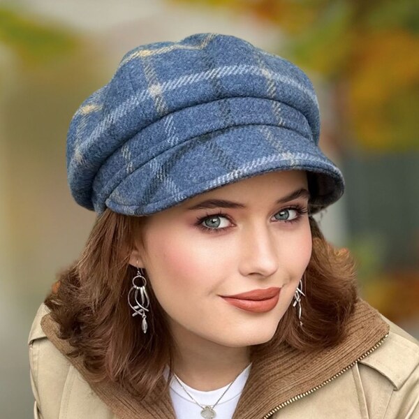 KRUMLOVANKA John Hanly Dámska zimná čiapka so šiltom 100% vlna - modrá 66615846