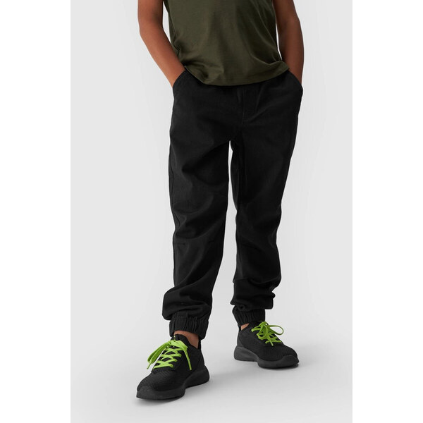 Chłopięce Spodnie Joggery Casual Gładkie 4F 4FJWMM00TTROM0812-20S 66660767