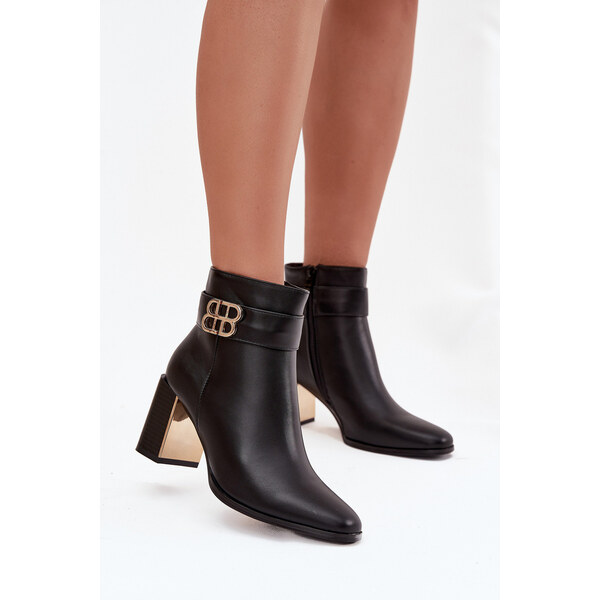 Boto Dámské kotníkové boty na podpatku s páskem a zlatým detailem 66665402