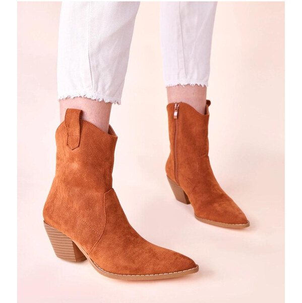 Topánky na podpätku model 221021 Solea 66666315