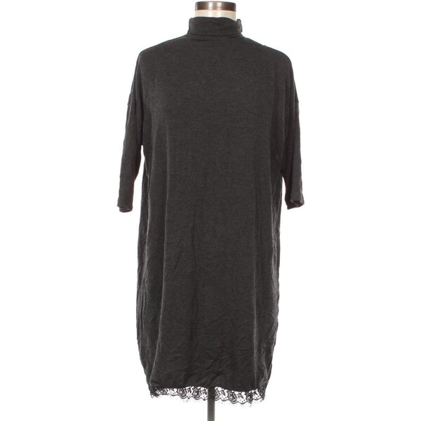 Šaty Stradivarius 66671063