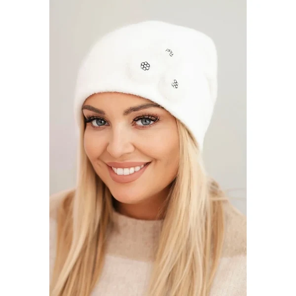 Polski Dámska čiapka s ozdobnými kožušinovými kvetmi elegantná biela 66704653