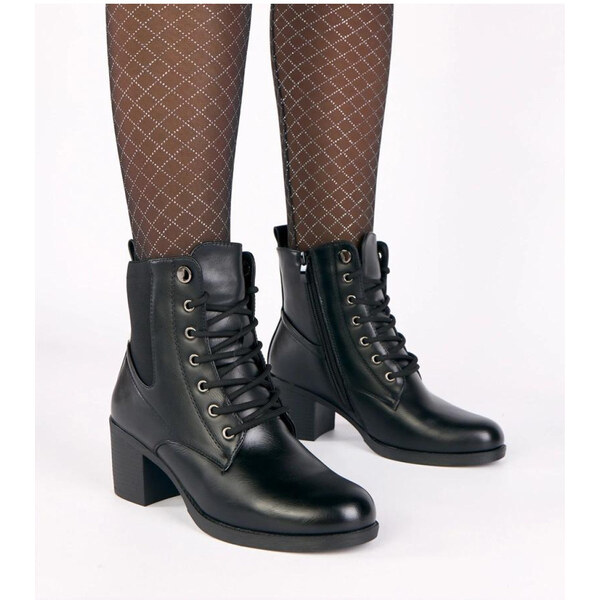 Topánky na podpätku model 221646 Solea 66884481