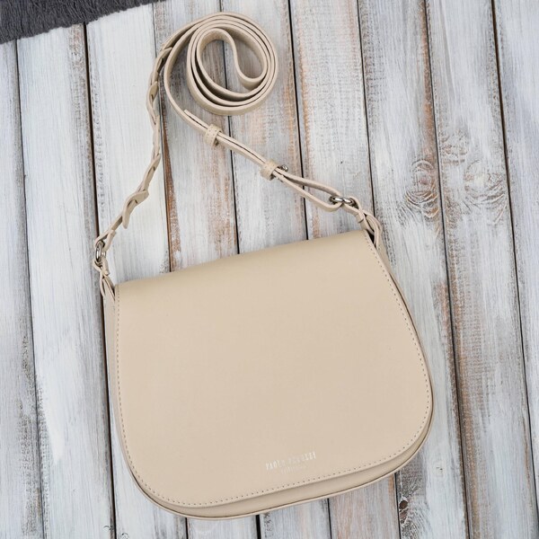 Paolo Peruzzi Dámska kožená taška cez rameno z hladkej kože | béžová 66887811