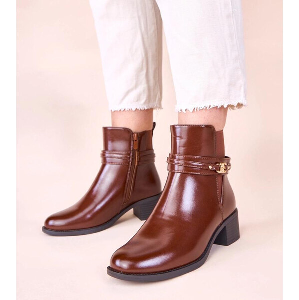 Topánky na podpätku model 222371 Solea 66956298