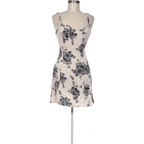 Šaty Review 66985135