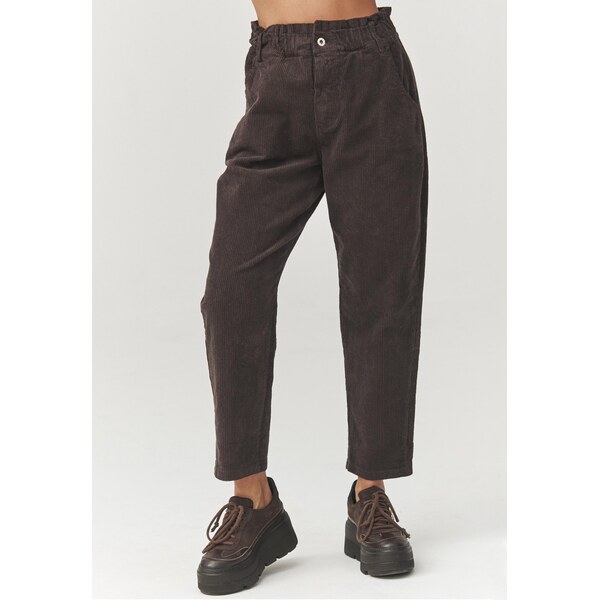 Makadamia Manšestrové nohavice s vysokým pásom C33 | čokoládová C33 67214336