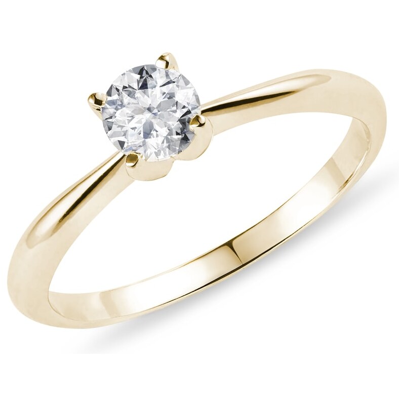 Klasický zlatý zásnubný prstienok s briliantom KLENOTA K0575013