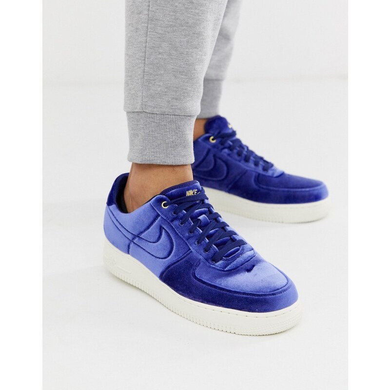 Nike Air Force 1 07 trainers in blue velvet Blue GLAMI.sk