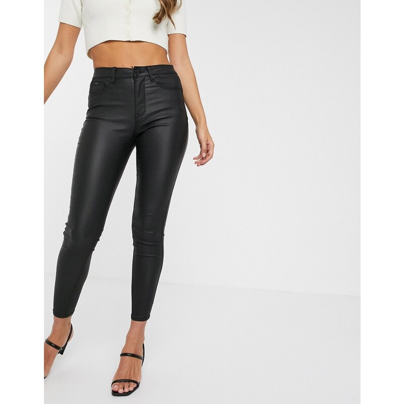 Stradivarius push up coated jeans in black GLAMI.sk