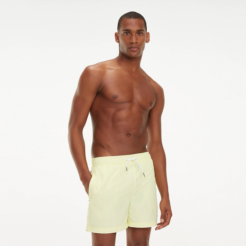 Pánske šortky UM0UM01080-701 žltá - Tommy Hilfiger 35527850