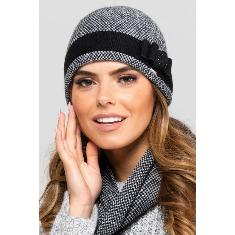 Kamea Čierna elegantná zimná dámska čiapka Katalonia, Farba čierna 15129759