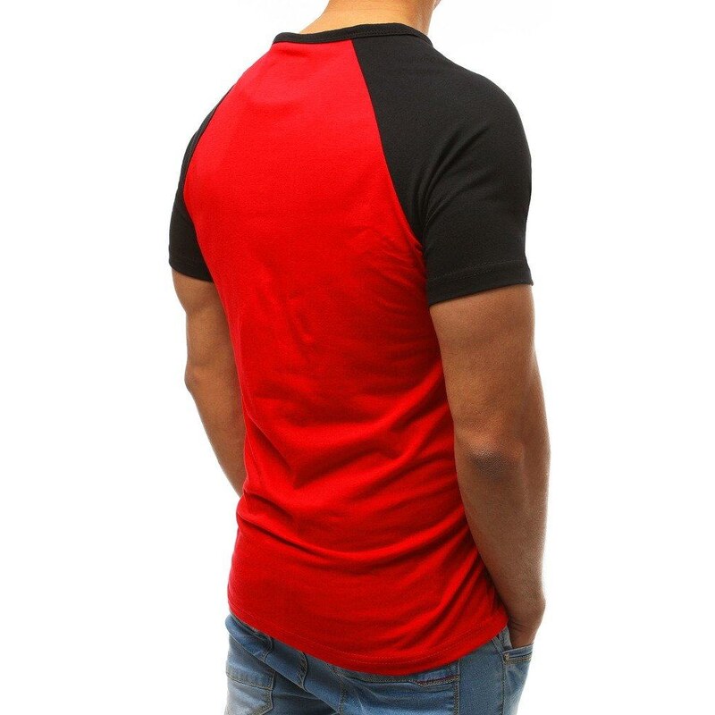 Stock Pánske jednoduché červené tričko s potlačou vrx3517