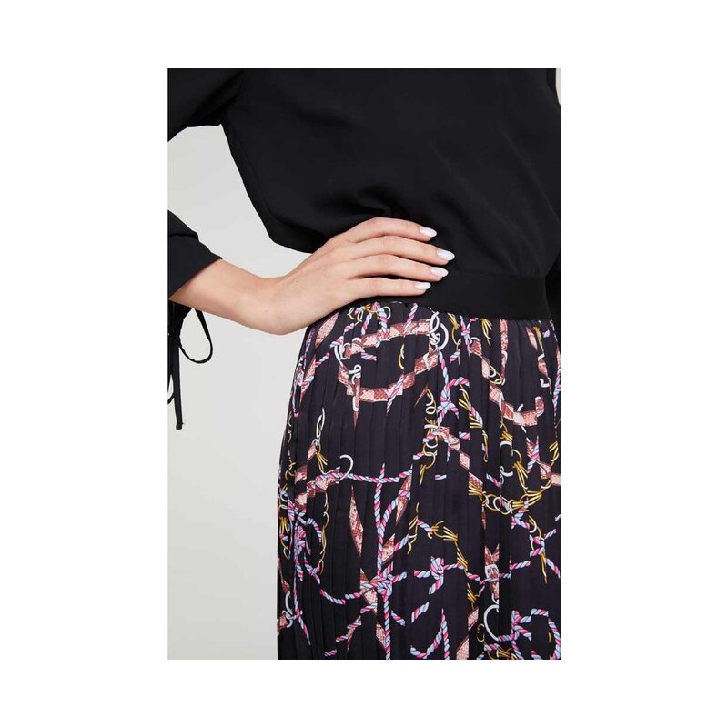 Plisovaná sukňa HEINE, čierno-viacfarebná