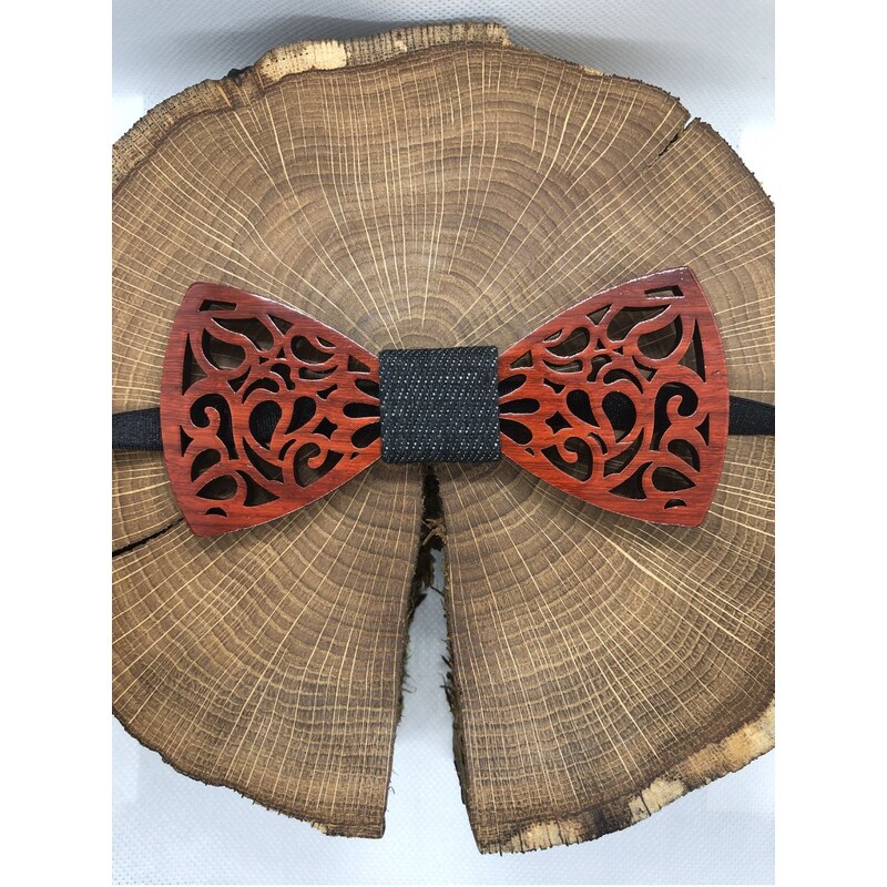 CingiTime Vyrezávaný drevený motýlik Leo