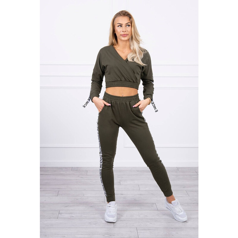 MladaModa Tepláková súprava s crop-topovou mikinou model 9240 farba 22290340
