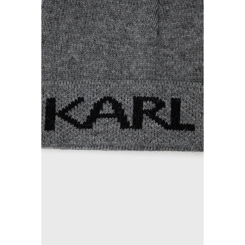 Čiapka Karl Lagerfeld šedá farba, z tenkej pleteniny