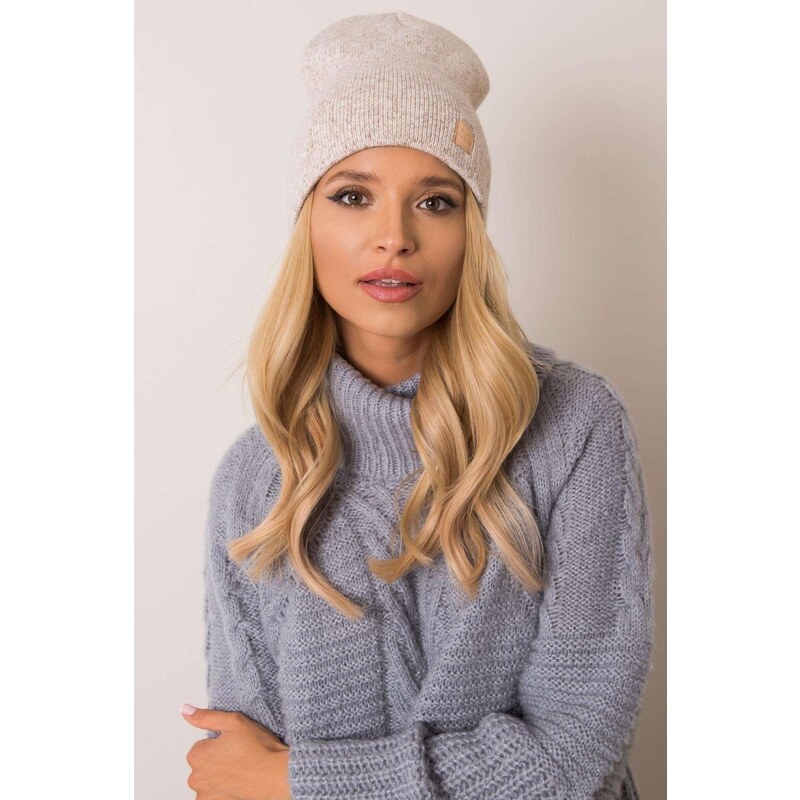 MladaModa Dámska čiapka Melange model 0615 svetlá béžová 28090136