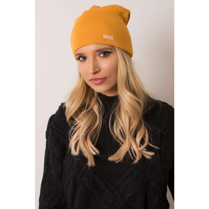 MladaModa Dámska čiapka Basic model 0466 horčicová 28090152