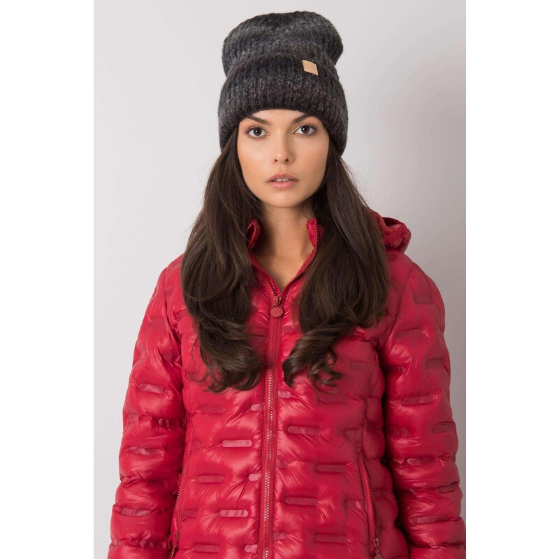 MladaModa Dámska čiapka s ombre pruhmi model 2398 grafitová 28090200