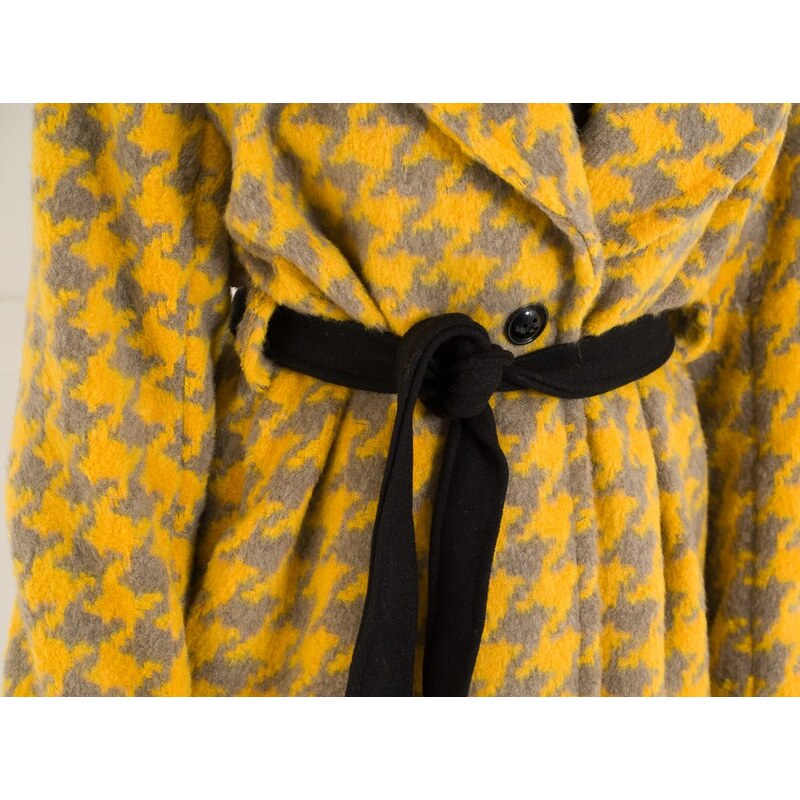 Glamorous by Glam Dámsky kabát žlto-sivý vzorovaný s opaskom
