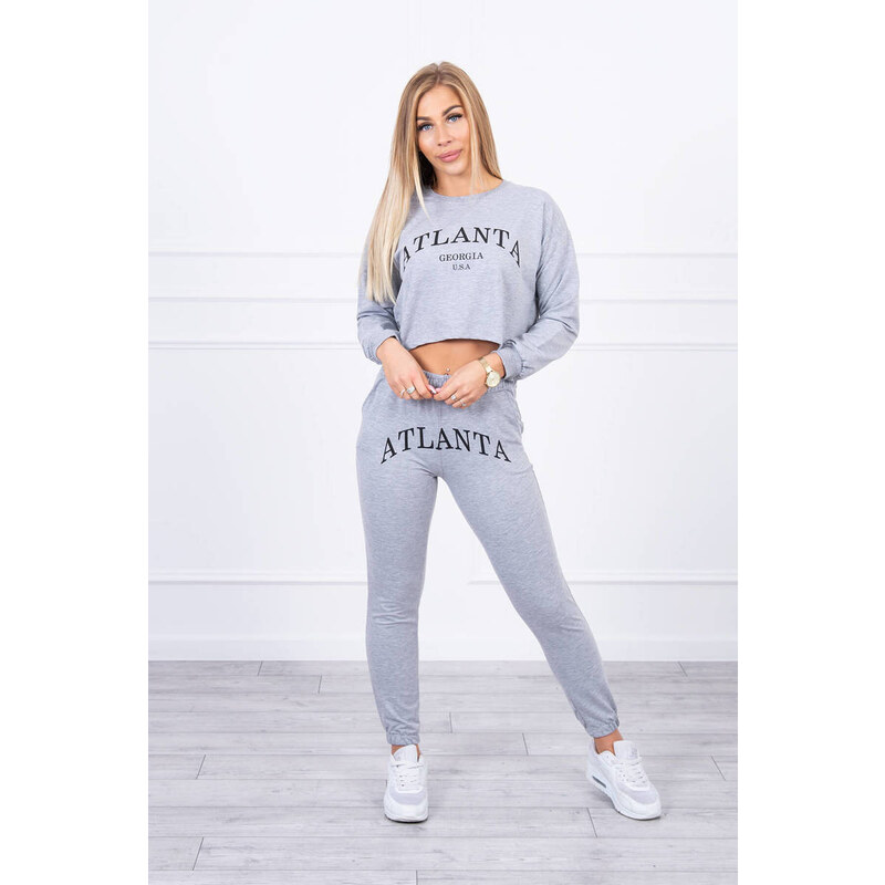 MladaModa Crop-topová tepláková súprava s nápisom Atlanta šedá 27757410