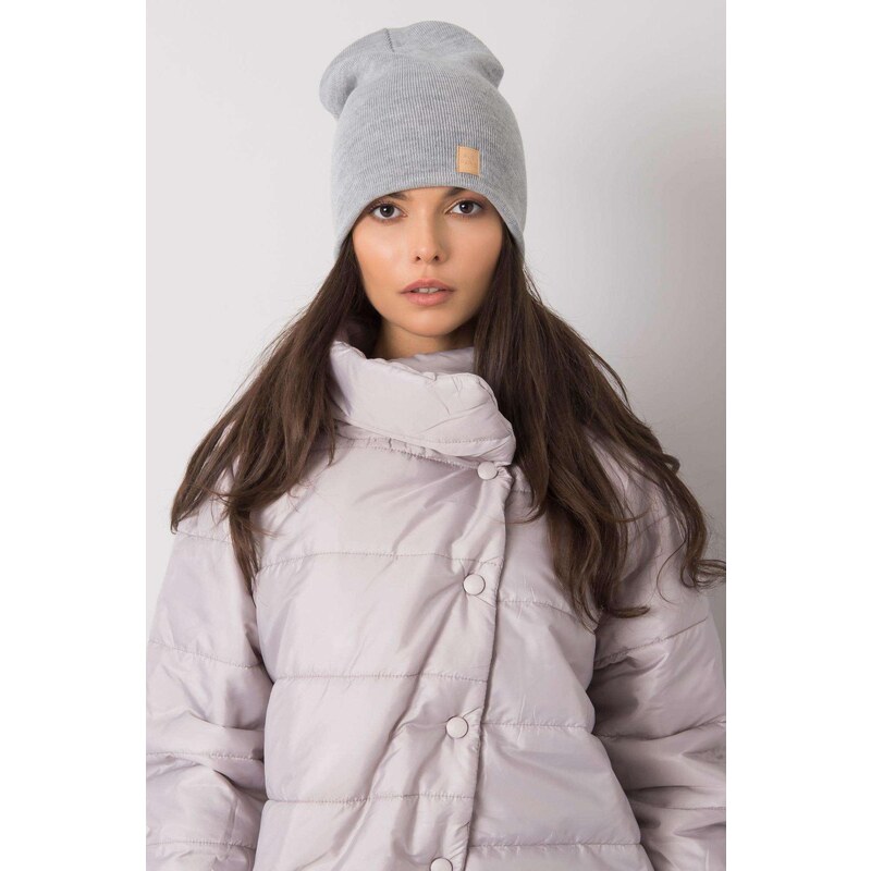 MladaModa Dámska čiapka s vrúbkovaným vzorom model 2812 šedá 28552552