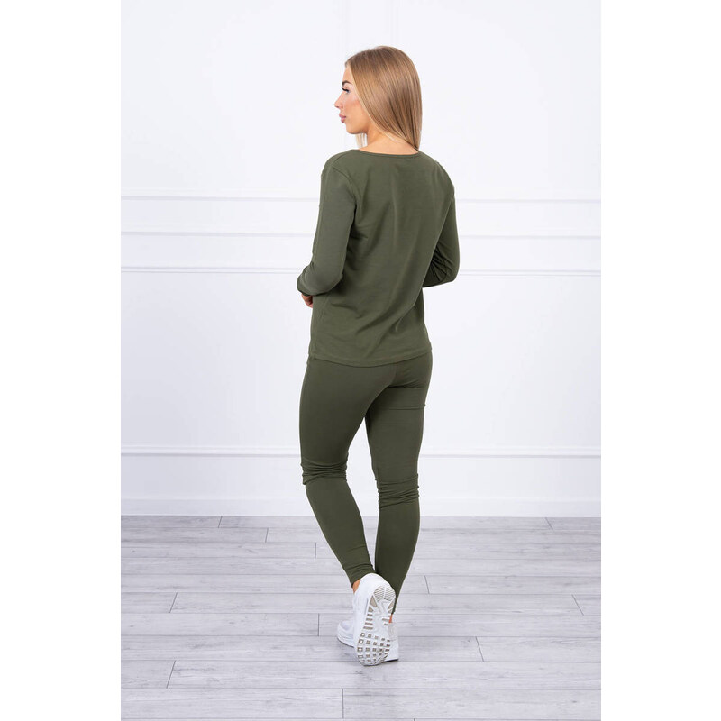 MladaModa Tepláková súprava z ozdobnými kovovými patentkami model 3D 28959372