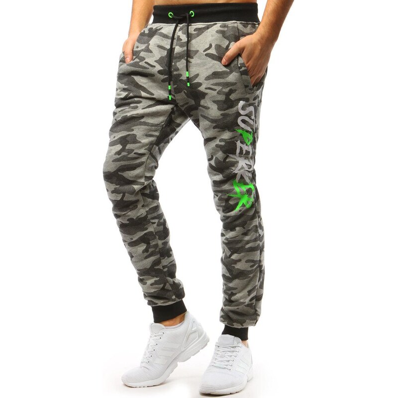 Buďchlap Svetlošedé maskáčové tepláky s potlačou 29645342