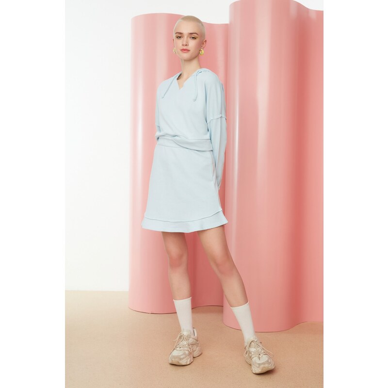 Trendyol Collection Svetlomodrá mini pletená sukňa s volánom na špičke