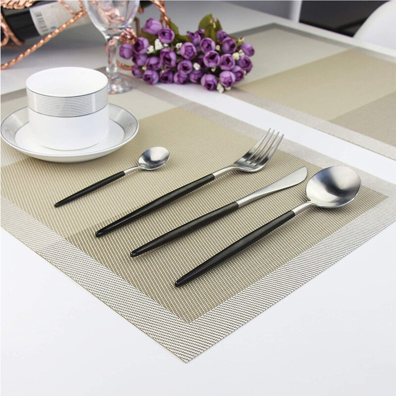 Edoti Frappe table mat 30x45 A478