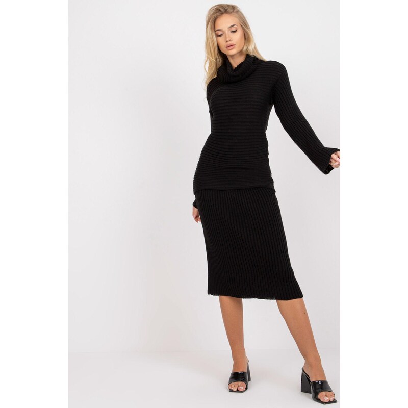 MladaModa Svetrová súprava so sukňou model 00392 čierna 32425392