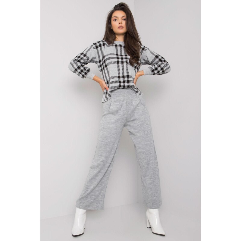 MladaModa Súprava nohavíc a károvaného svetra Marthe šedá 32516776