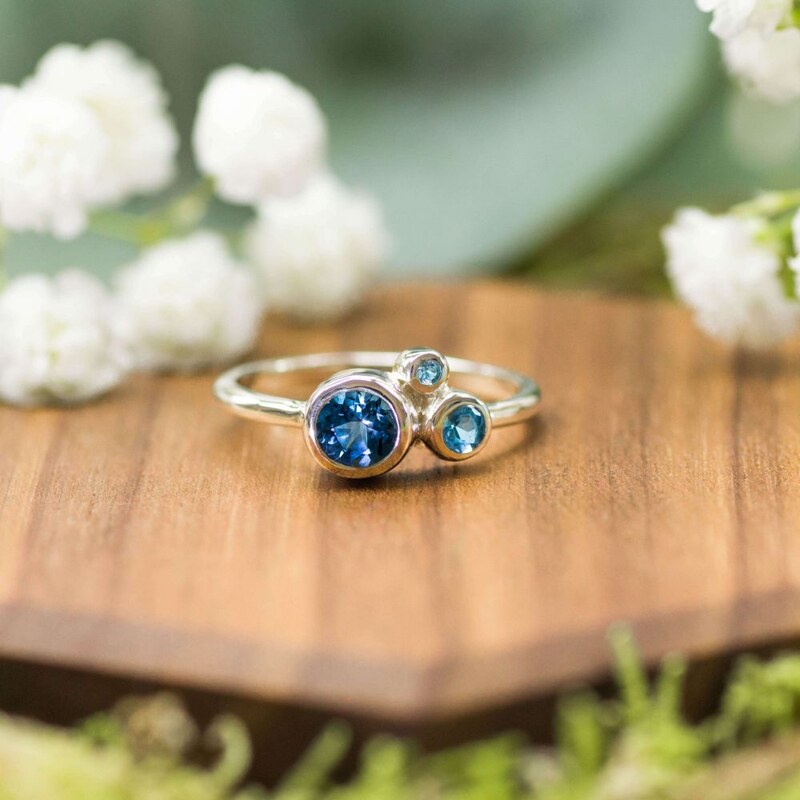 SPIRIT OF ISLAND Strieborný prsteň s topazom Blue Lagoon 33516847