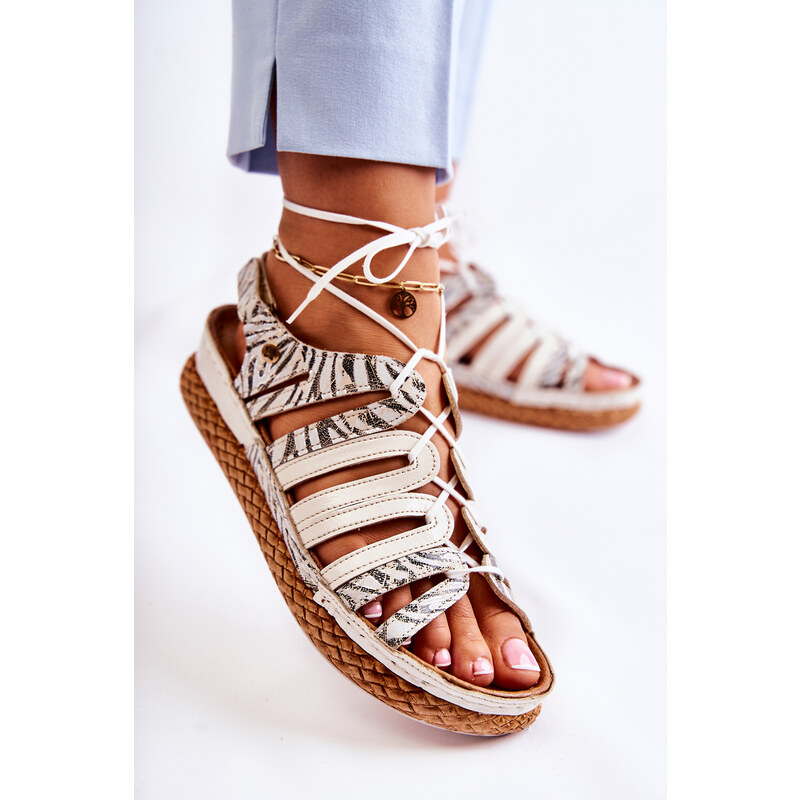 Maciejka Béžové kožené sandále so zebrovaným vzorom
