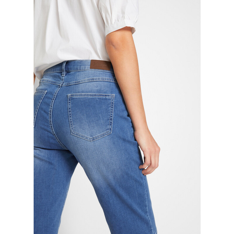 bonprix Komfortné strečové džínsové bermudy, farba modrá