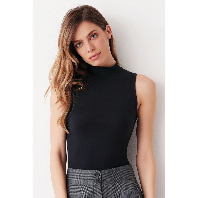 Glara Bavlnený jednofarebný top so stojačikom 35175429