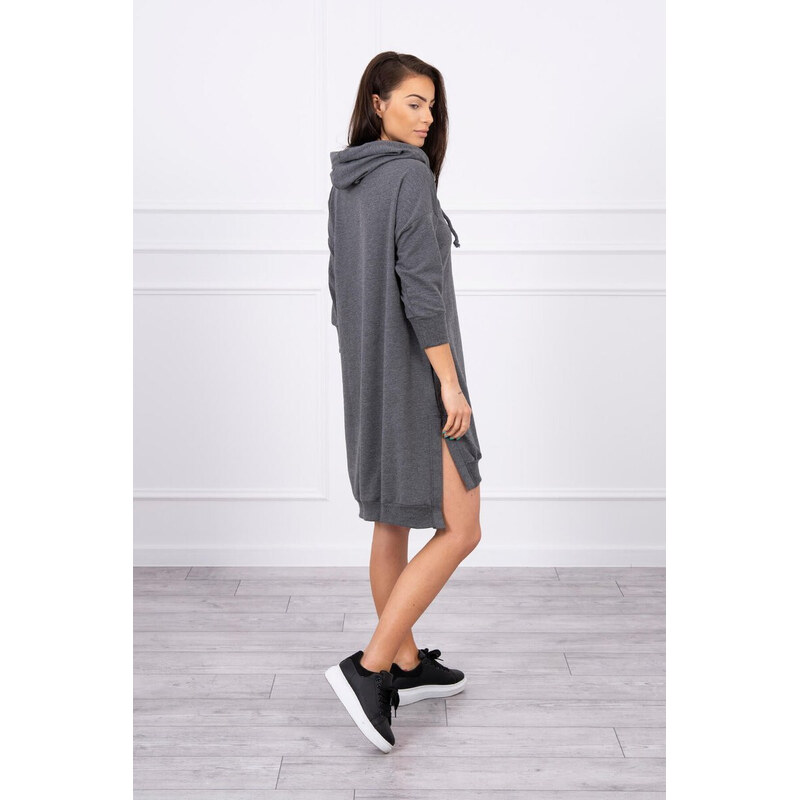 K-Fashion Šaty s kapucňou a dlhším chrbtom v grafitovej farbe 49758731