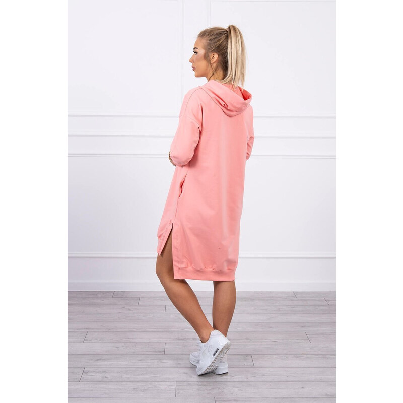 K-Fashion Šaty s kapucňou a dlhším chrbtom v marhuľovej farbe 49759147