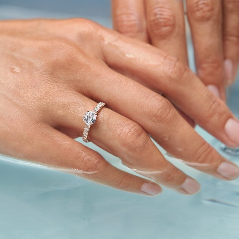 Zásnubný diamantový prsteň zo 14k ružového zlata KLENOTA K0821014
