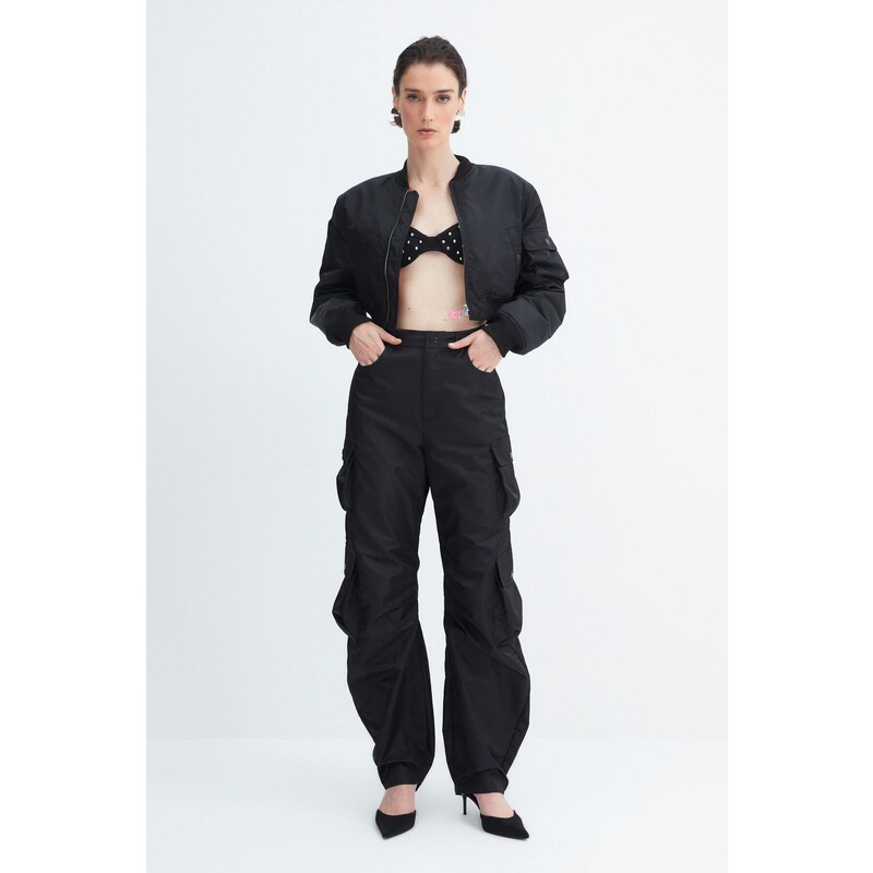 Dámske nohavice Trendyol Black 50547171