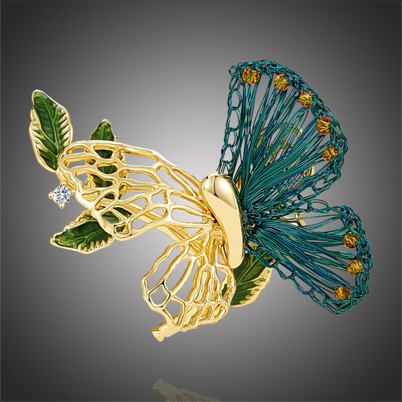 Éternelle Exkluzivní brož se zirkony Jeanine - ručně háčkovaný motýl