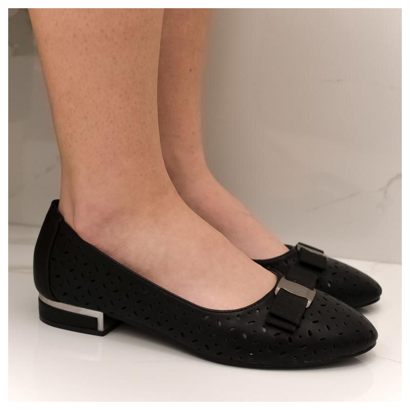 BOSIDO Dámske čierne dierkované baleríny TUNDE 37686355