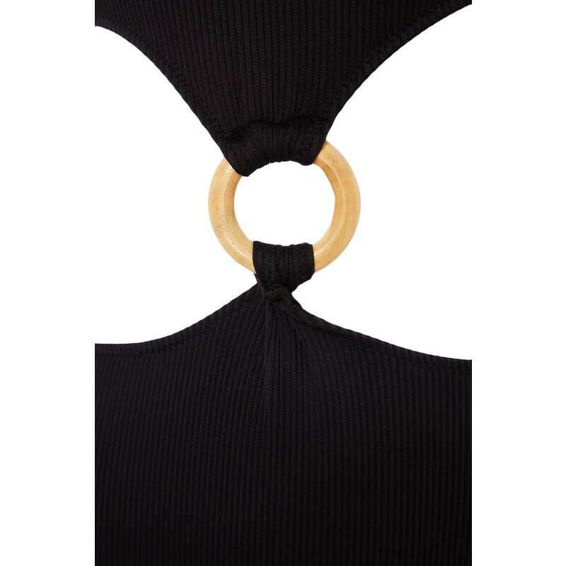 Trendyol Collection Čierne plavky so štvorcovým golierom s pravidelnými nohami s doplnkami